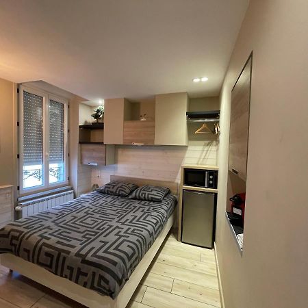 Rdc 1 - Chambre Meublee Au Coeur Du Centre Ville De Montluçon Exterior foto