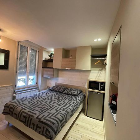 Rdc 1 - Chambre Meublee Au Coeur Du Centre Ville De Montluçon Exterior foto