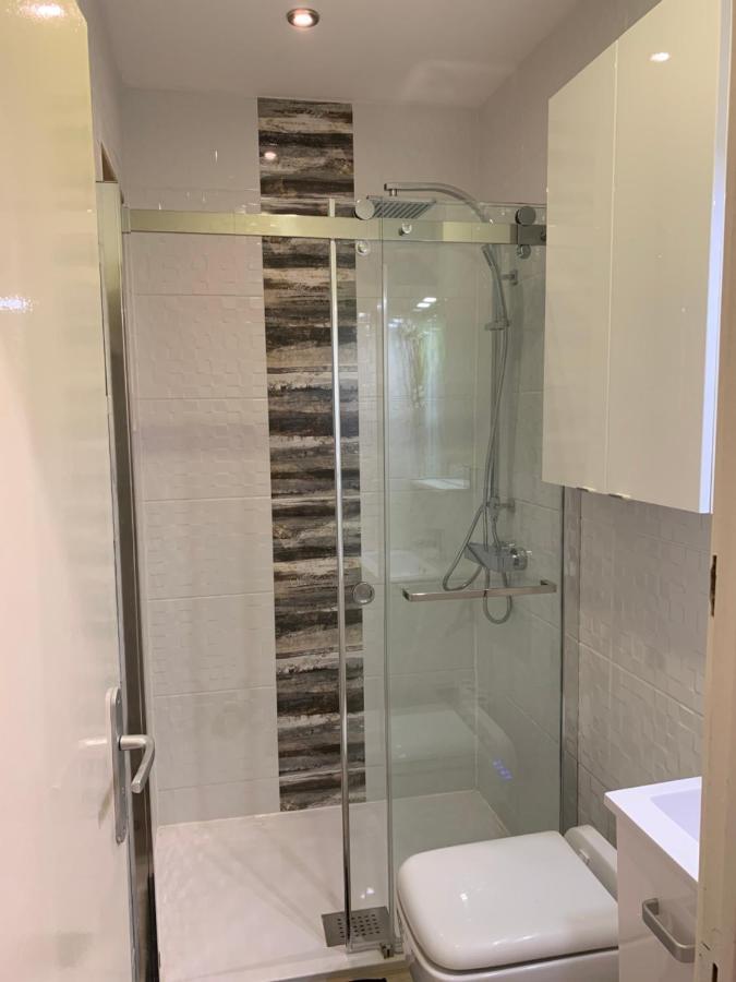 Rdc 1 - Chambre Meublee Au Coeur Du Centre Ville De Montluçon Exterior foto
